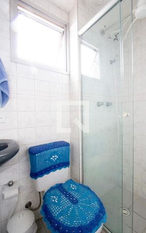 Apartamento à venda com 70m², 2 quartos e 1 vaga Apartamento à venda com 70m², 2 quartos e 1 vagaBanheiro