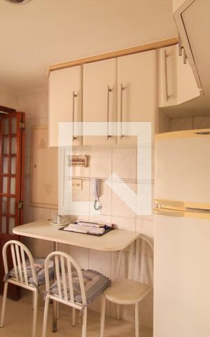 Apartamento à venda com 80m², 2 quartos e 1 vagaCozinha