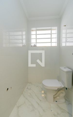 Casa à venda com 500m², 4 quartos e 4 vagas Casa à venda com 500m², 4 quartos e 4 vagasLavabo