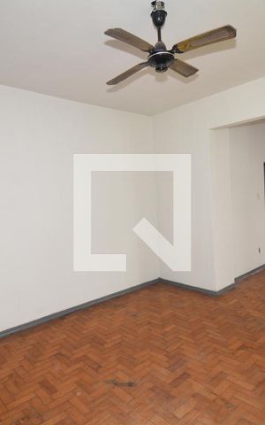 Apartamento à venda com 78m², 2 quartos e 1 vagaSala