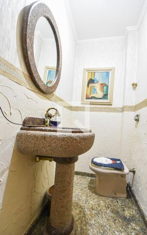 Casa para alugar com 185m², 3 quartos e 1 vagaLavabo