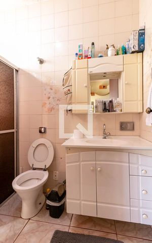 Casa à venda com 600m², 5 quartos e 4 vagas Casa à venda com 600m², 5 quartos e 4 vagasBanheiro da Suíte
