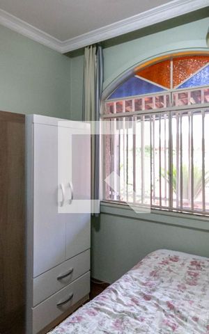 Casa à venda com 600m², 5 quartos e 4 vagas Casa à venda com 600m², 5 quartos e 4 vagasQuarto 3