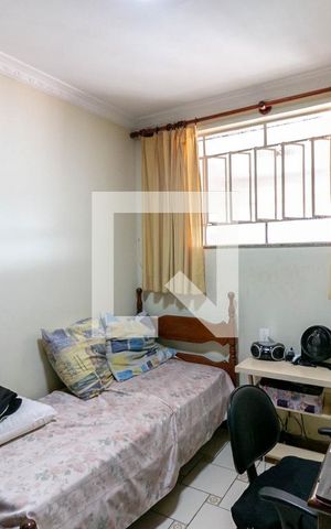 Casa à venda com 600m², 5 quartos e 4 vagas Casa à venda com 600m², 5 quartos e 4 vagasQuarto 5