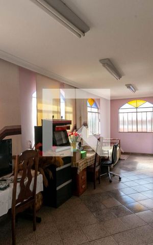 Casa à venda com 600m², 5 quartos e 4 vagas Casa à venda com 600m², 5 quartos e 4 vagasSala 3