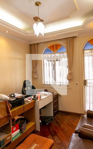 Casa à venda com 600m², 5 quartos e 4 vagas Casa à venda com 600m², 5 quartos e 4 vagasSala 2