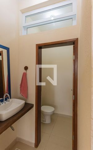 Casa à venda com 160m², 3 quartos e 1 vaga Casa à venda com 160m², 3 quartos e 1 vagaLavabo