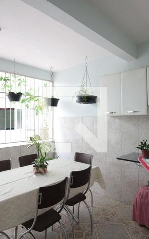 Casa à venda com 238m², 4 quartos e 11 vagasCopa 2