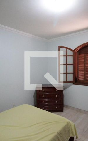 Casa à venda com 238m², 4 quartos e 11 vagasSuite