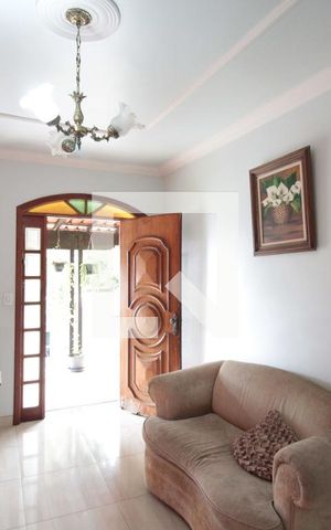 Casa à venda com 238m², 4 quartos e 11 vagasSala