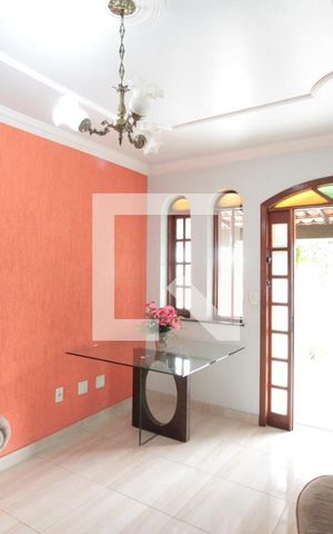 Casa à venda com 238m², 4 quartos e 11 vagasSala