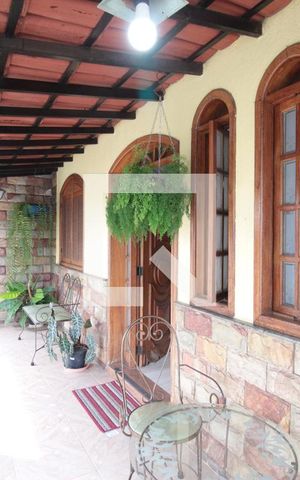 Casa à venda com 238m², 4 quartos e 11 vagasVaranda