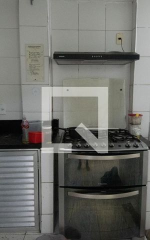 Casa à venda com 400m², 8 quartos e sem vaga Casa à venda com 400m², 8 quartos e sem vagaCozinha