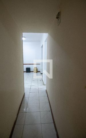 Casa à venda com 400m², 8 quartos e sem vaga Casa à venda com 400m², 8 quartos e sem vagaCorredor