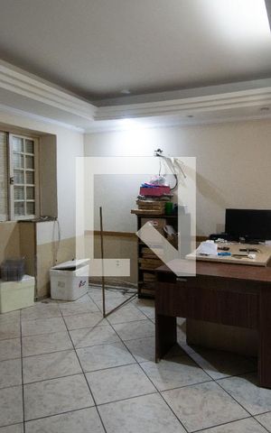 Casa à venda com 400m², 8 quartos e sem vaga Casa à venda com 400m², 8 quartos e sem vagaSala