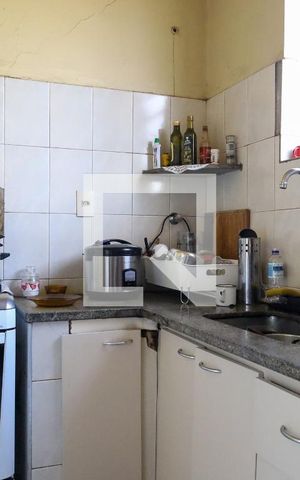 Casa à venda com 300m², 4 quartos e 2 vagas Casa à venda com 300m², 4 quartos e 2 vagasCozinha