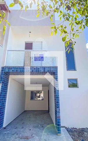Casa de condomínio à venda com 200m², 4 quartos e 3 vagas Casa de condomínio à venda com 200m², 4 quartos e 3 vagasFachada