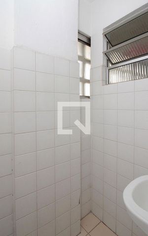 Apartamento à venda com 72m², 2 quartos e sem vagaBanheiro de Serviço