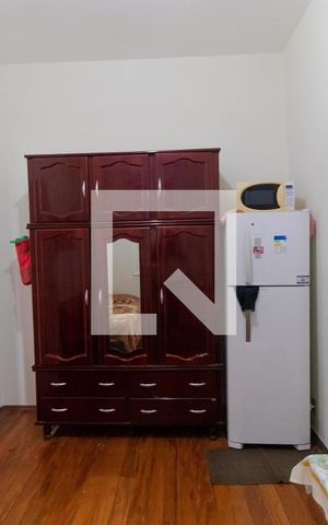 Casa à venda com 160m², 4 quartos e sem vaga Casa à venda com 160m², 4 quartos e sem vagaQuarto 02