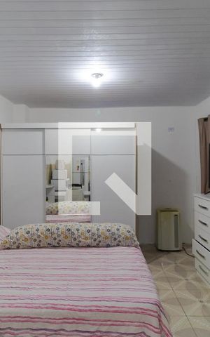 Casa à venda com 160m², 4 quartos e sem vaga Casa à venda com 160m², 4 quartos e sem vagaKitnet (Edícula)