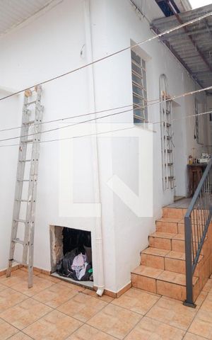 Casa à venda com 160m², 4 quartos e sem vaga Casa à venda com 160m², 4 quartos e sem vagaQuintal