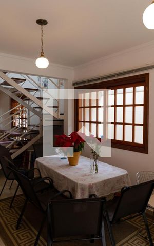 Casa para alugar com 180m², 3 quartos e 5 vagasSalas