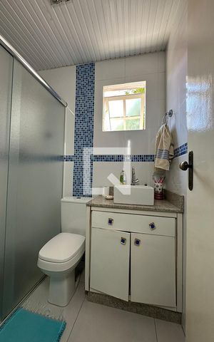 Casa à venda com 140m², 3 quartos e 2 vagasBanheiro Social