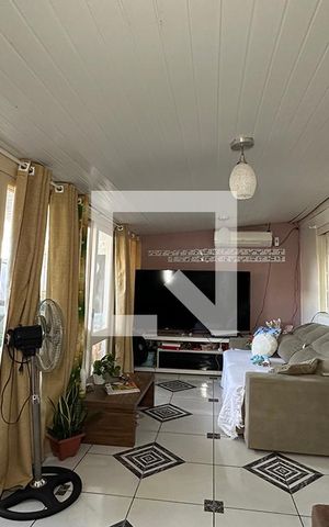Casa à venda com 140m², 3 quartos e 2 vagasSala