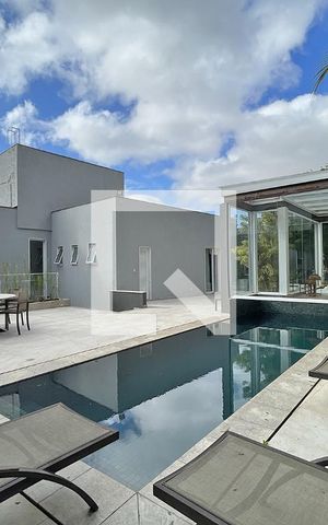Casa à venda com 600m², 4 quartos e 4 vagas Casa à venda com 600m², 4 quartos e 4 vagasÁrea de lazer