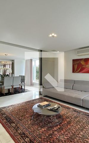 Casa à venda com 600m², 4 quartos e 4 vagas Casa à venda com 600m², 4 quartos e 4 vagasSala - Home Theater