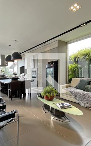Casa à venda com 600m², 4 quartos e 4 vagas Casa à venda com 600m², 4 quartos e 4 vagasEspaço Gourmet
