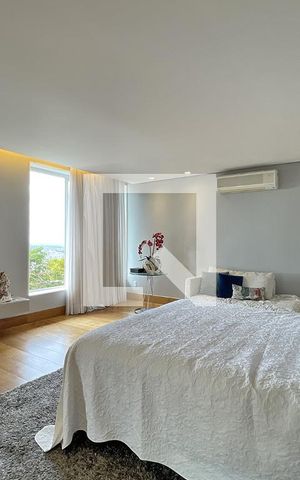 Casa à venda com 600m², 4 quartos e 4 vagas Casa à venda com 600m², 4 quartos e 4 vagasSuíte Master