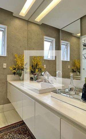Casa à venda com 600m², 4 quartos e 4 vagas Casa à venda com 600m², 4 quartos e 4 vagasBanheiro Social - Toucador
