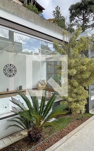 Casa à venda com 600m², 4 quartos e 4 vagas Casa à venda com 600m², 4 quartos e 4 vagasÁrea de Lazer - Piscina / SPA