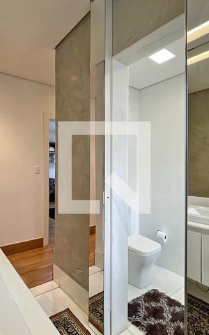 Casa à venda com 600m², 4 quartos e 4 vagas Casa à venda com 600m², 4 quartos e 4 vagasBanheiro Social - Toucador