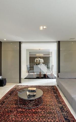 Casa à venda com 600m², 4 quartos e 4 vagas Casa à venda com 600m², 4 quartos e 4 vagasSala - Home Theater