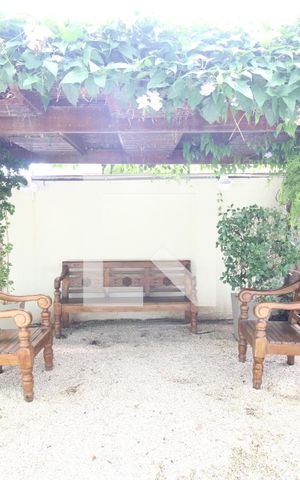 Apartamento à venda com 77m², 3 quartos e 1 vagaÁrea comum
