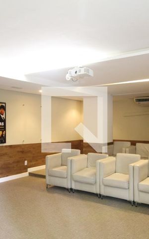 Apartamento à venda com 77m², 3 quartos e 1 vagaCinema