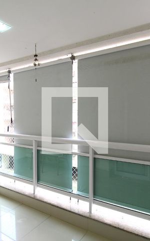 Apartamento à venda com 77m², 3 quartos e 1 vagaVaranda