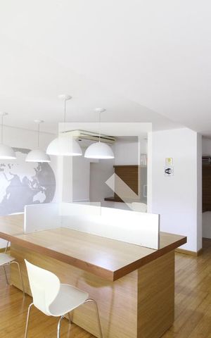 Apartamento à venda com 77m², 3 quartos e 1 vagaSala de Estudos