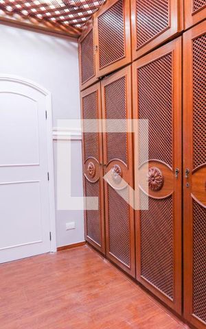 Casa para alugar com 650m², 5 quartos e 4 vagas Casa para alugar com 650m², 5 quartos e 4 vagasCloset - Suíte 1