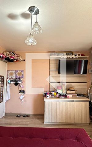 Casa à venda com 270m², 3 quartos e 2 vagasquarto 2