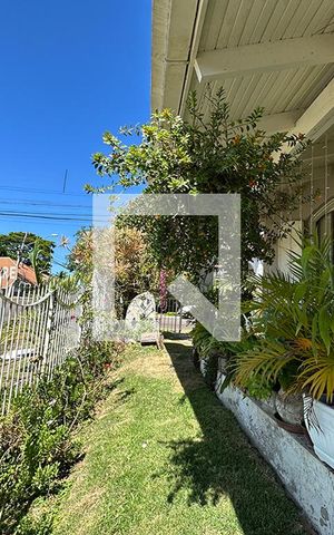 Casa à venda com 270m², 3 quartos e 2 vagasQuintal