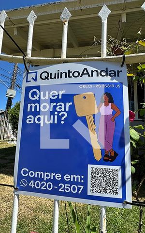 Casa à venda com 270m², 3 quartos e 2 vagasFachada