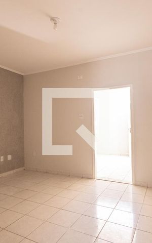 Casa à venda com 100m², 2 quartos e sem vaga Casa à venda com 100m², 2 quartos e sem vagaSala