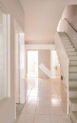 Casa à venda com 100m², 2 quartos e sem vaga Casa à venda com 100m², 2 quartos e sem vagaEntrada Casa
