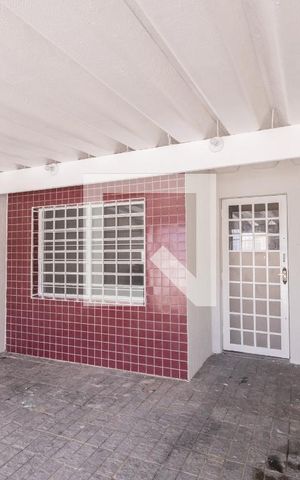 Casa à venda com 100m², 2 quartos e sem vaga Casa à venda com 100m², 2 quartos e sem vagaGaragem