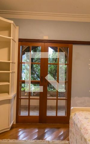 Casa à venda com 407m², 3 quartos e 4 vagas Casa à venda com 407m², 3 quartos e 4 vagasQuarto 4