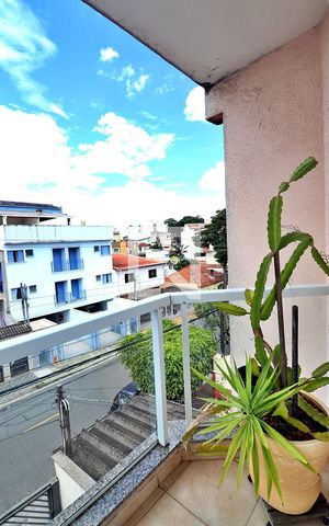Apartamento à venda com 200m², 3 quartos e 2 vagasSacada do Quarto 2