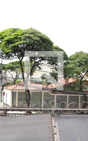 Casa à venda com 285m², 4 quartos e 4 vagasVista 